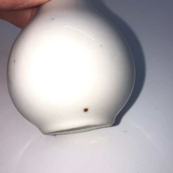 Vintage Porcelain Chinese 4" Floral Vase - Picture 3 of 8